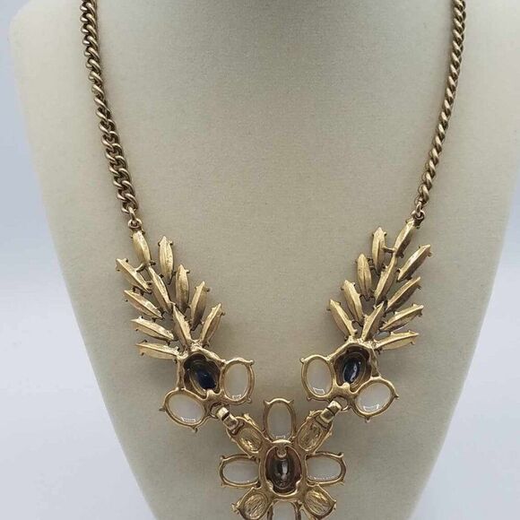 J Crew Clear Crystal and white beaded Statement Necklace - Picture 5 of 12